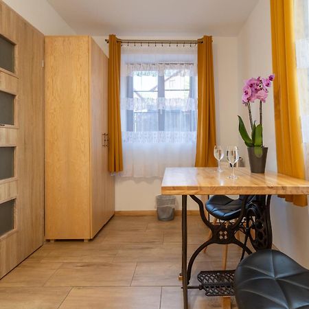 Dom Krawca - Pod Chojnikiem Apartman Jelenia Góra Kültér fotó