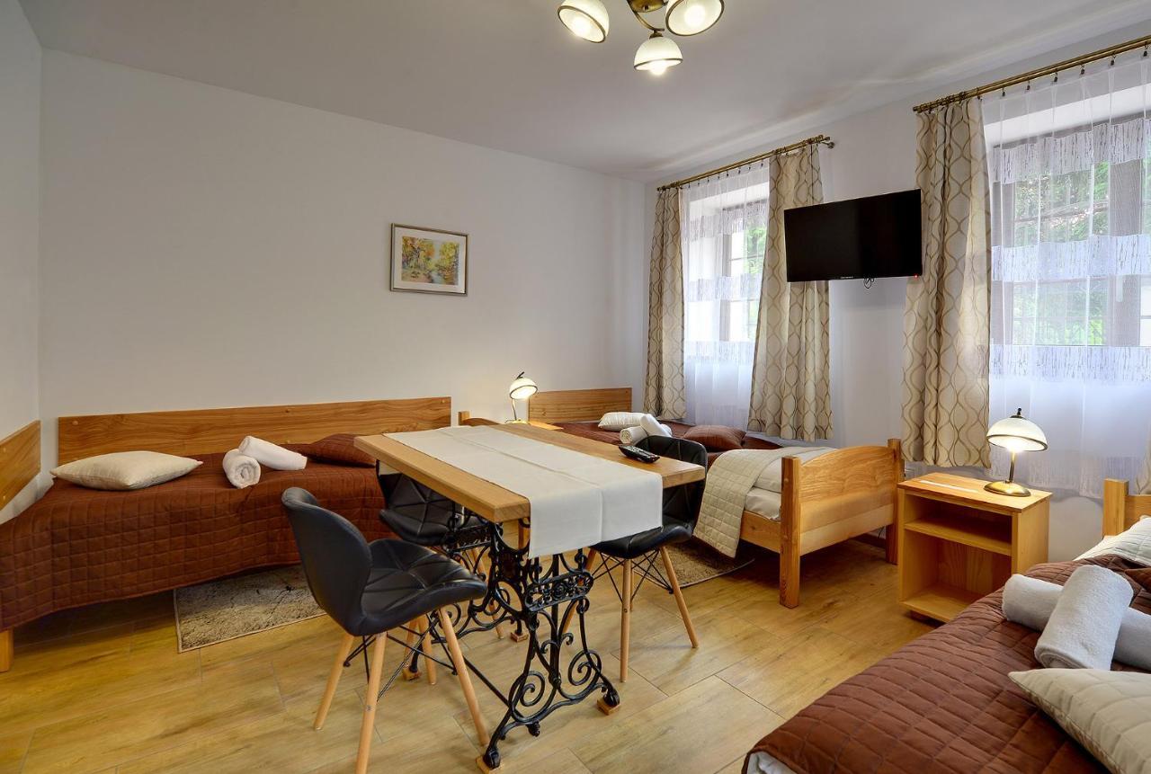 Dom Krawca - Pod Chojnikiem Apartman Jelenia Góra Kültér fotó
