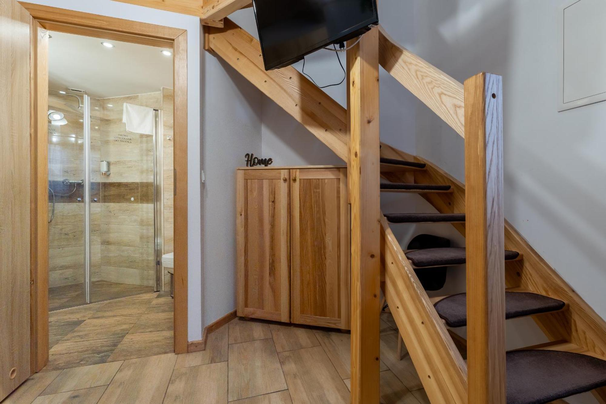 Dom Krawca - Pod Chojnikiem Apartman Jelenia Góra Kültér fotó