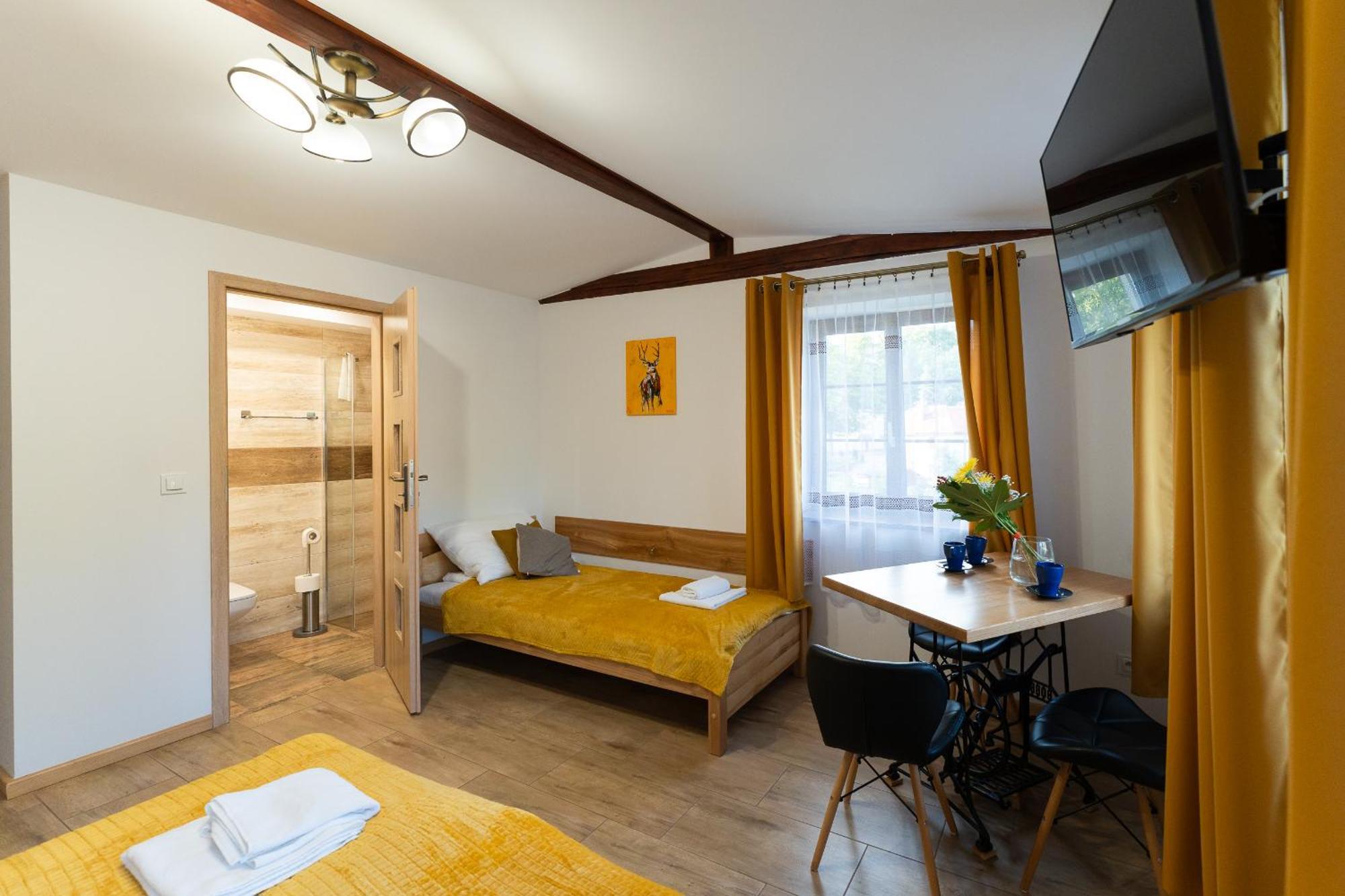 Dom Krawca - Pod Chojnikiem Apartman Jelenia Góra Kültér fotó