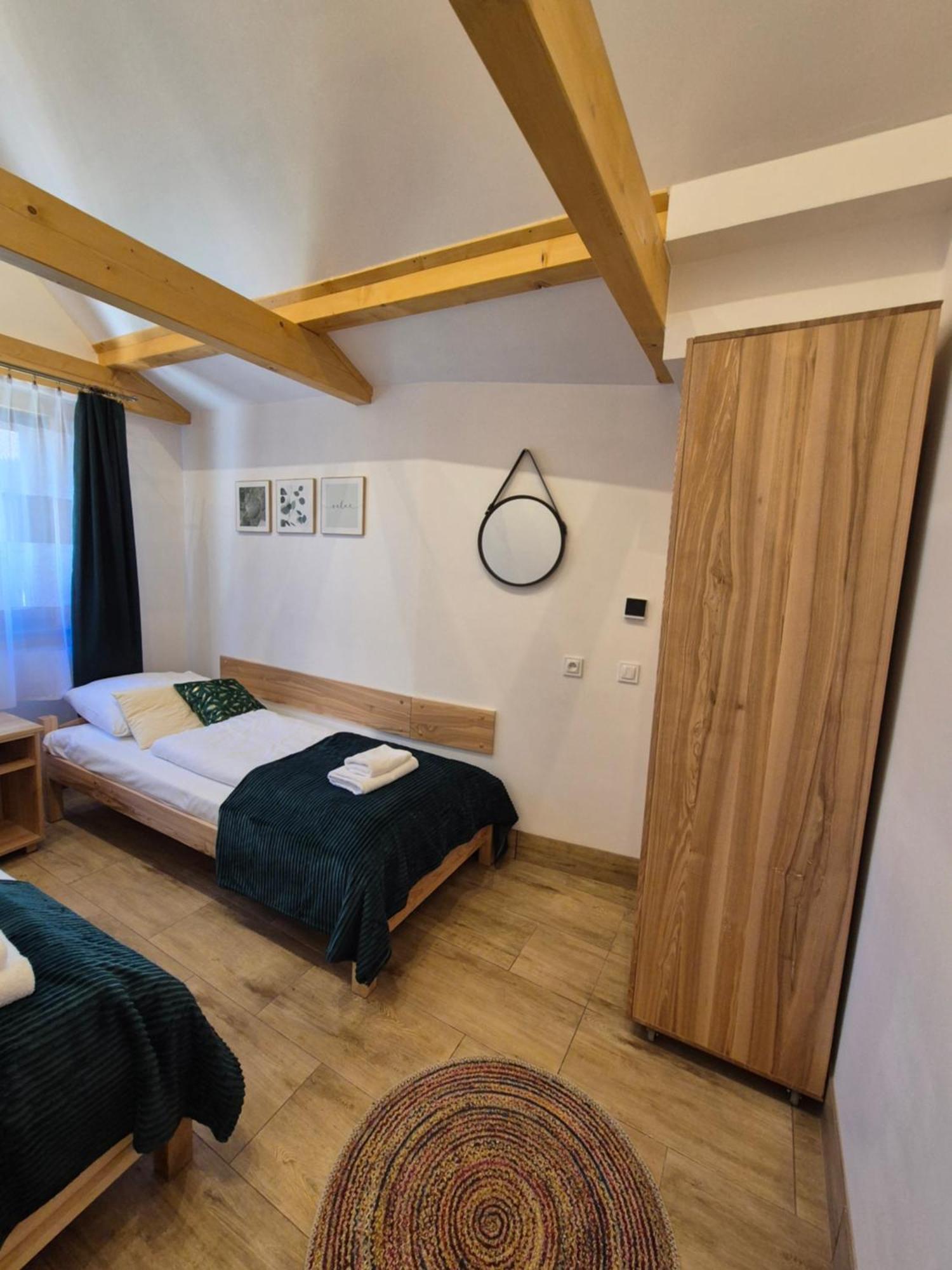 Dom Krawca - Pod Chojnikiem Apartman Jelenia Góra Kültér fotó