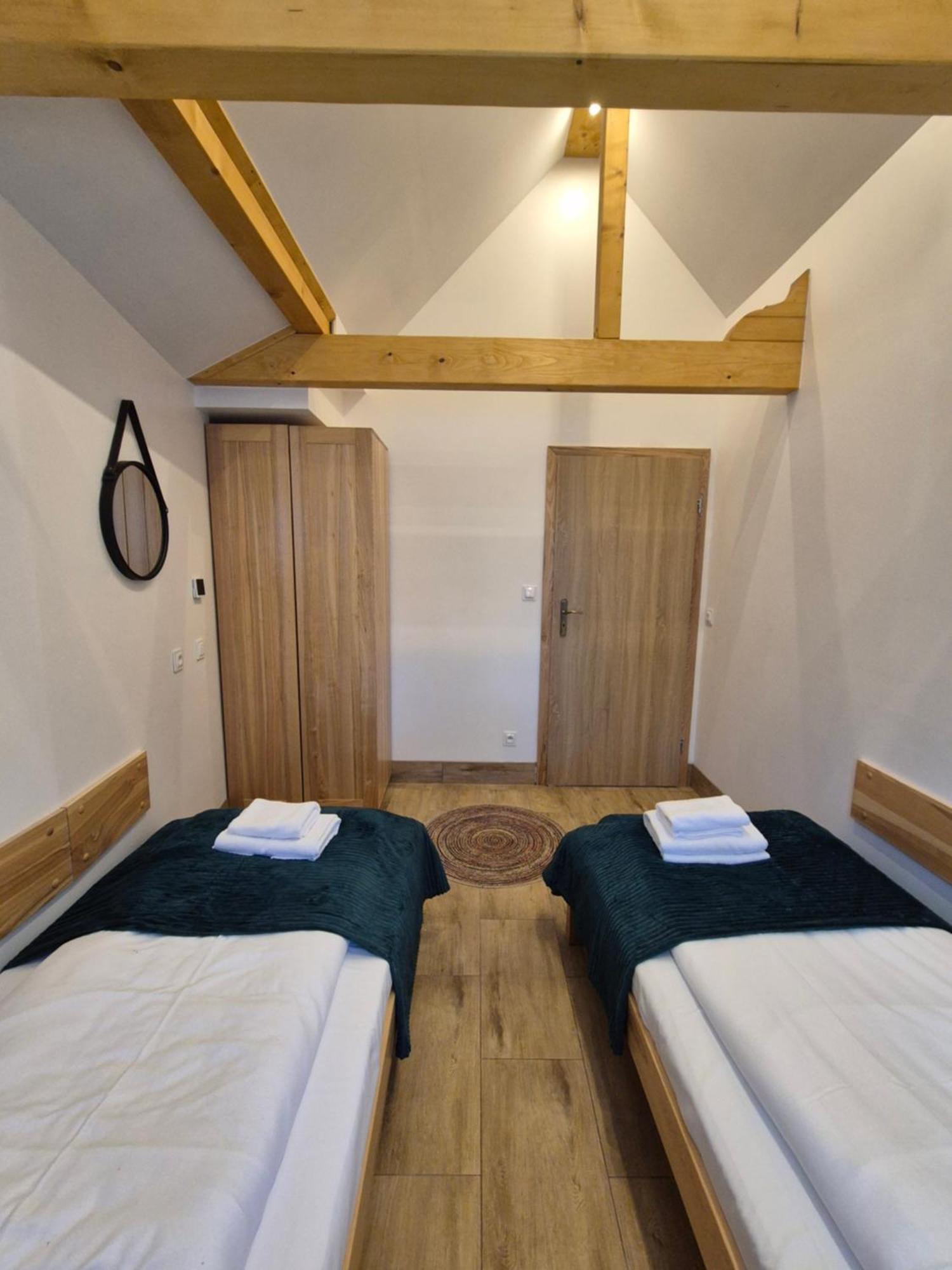 Dom Krawca - Pod Chojnikiem Apartman Jelenia Góra Kültér fotó